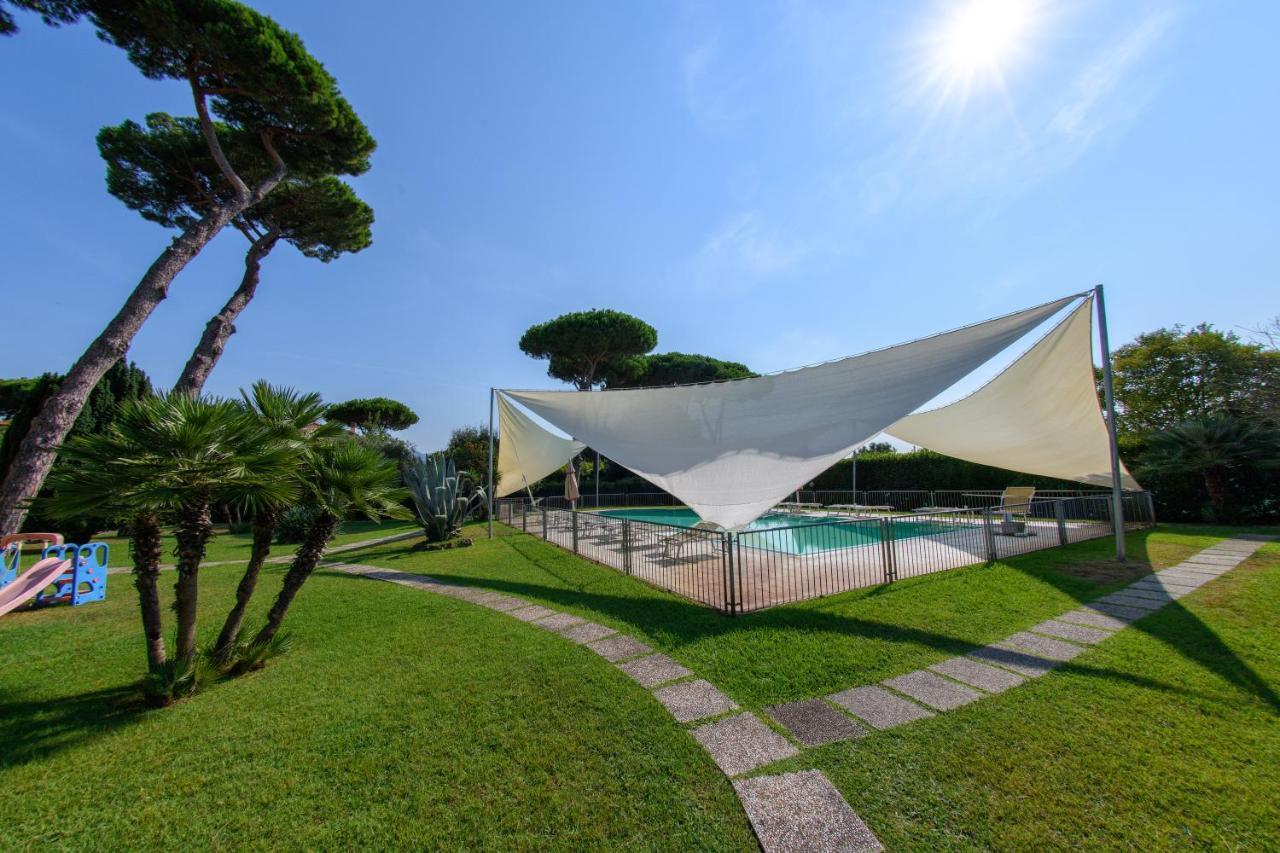 Hotel La Palma Lido di Camaiore Exterior photo
